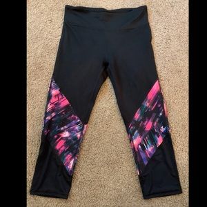 Fabletics cropped leggings